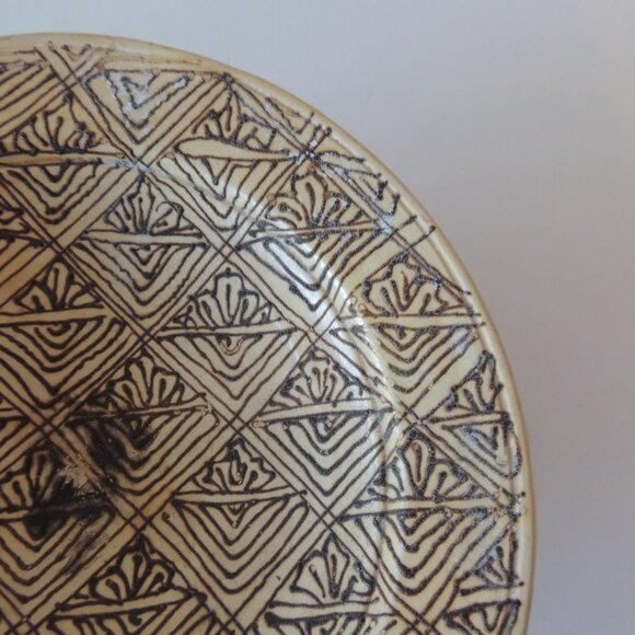 Round Brown and Tan Graphic Pattern Moroccan Plate - Picture 2 of 4